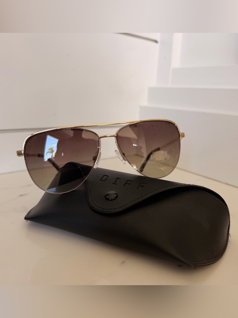 Diff Eyewear Gold Frame Brown Gradient Lens Aviator Sunglasses
